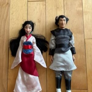 Disney Mulan and Li Shang Dolls - Red and Black